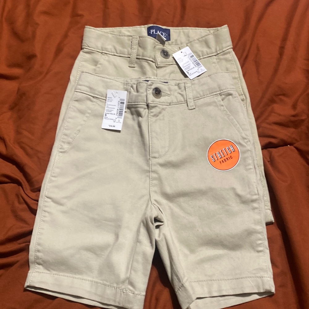 Children’s place uniform khaki shorts size 5 NWT STRETCH FABRIC